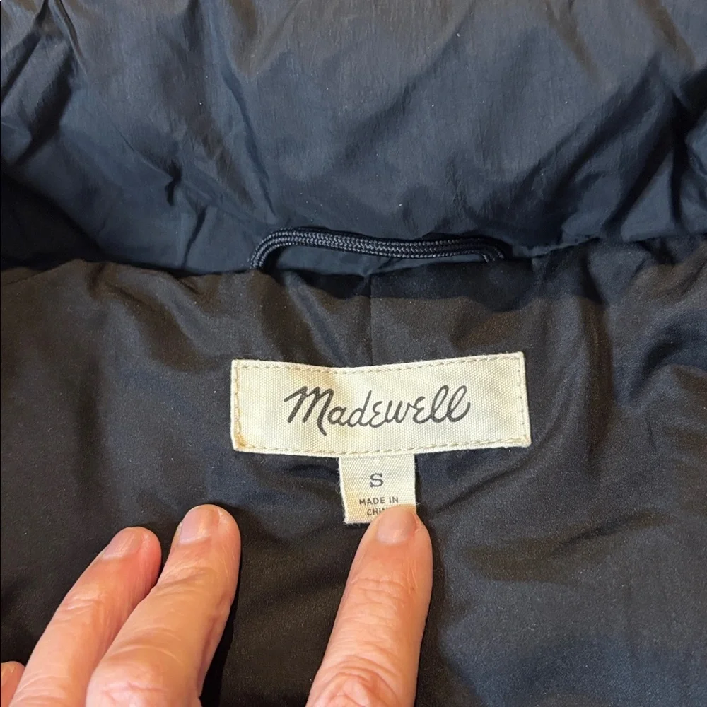 Madewell Quilted Puffer Vest - Picture 6 of 16